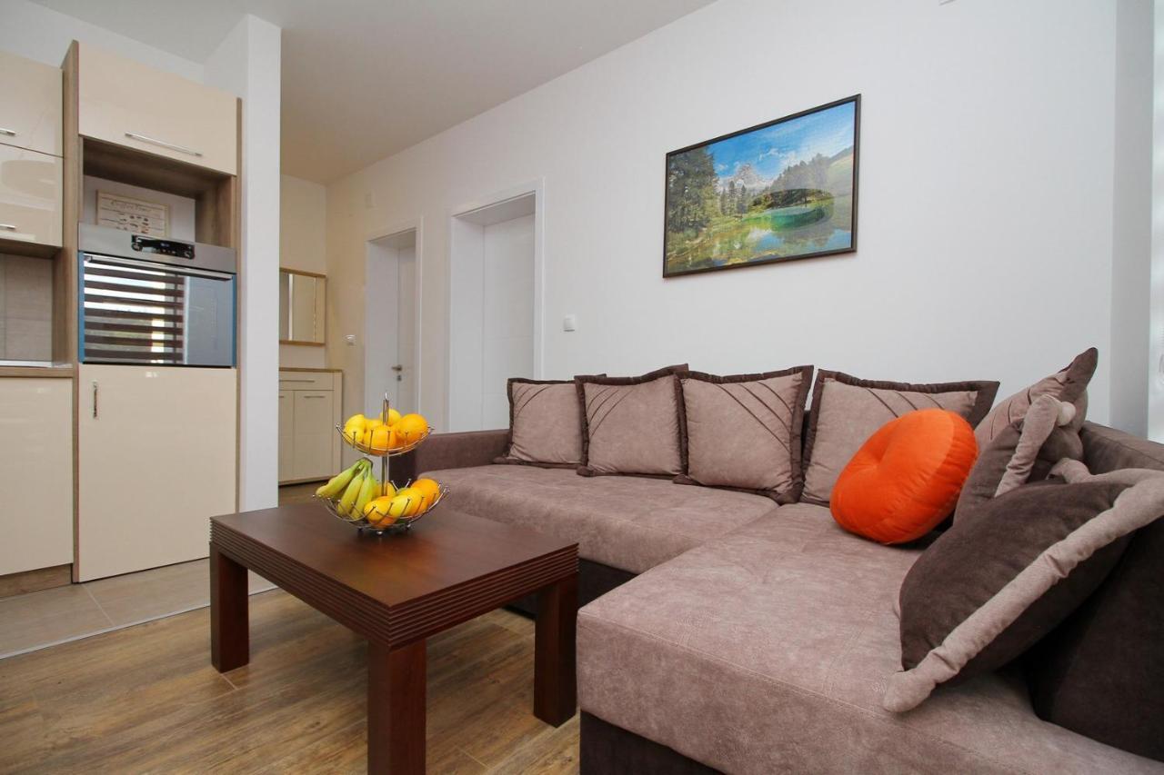 Almi Lux Apartman ซลาตีบอร์ ภายนอก รูปภาพ