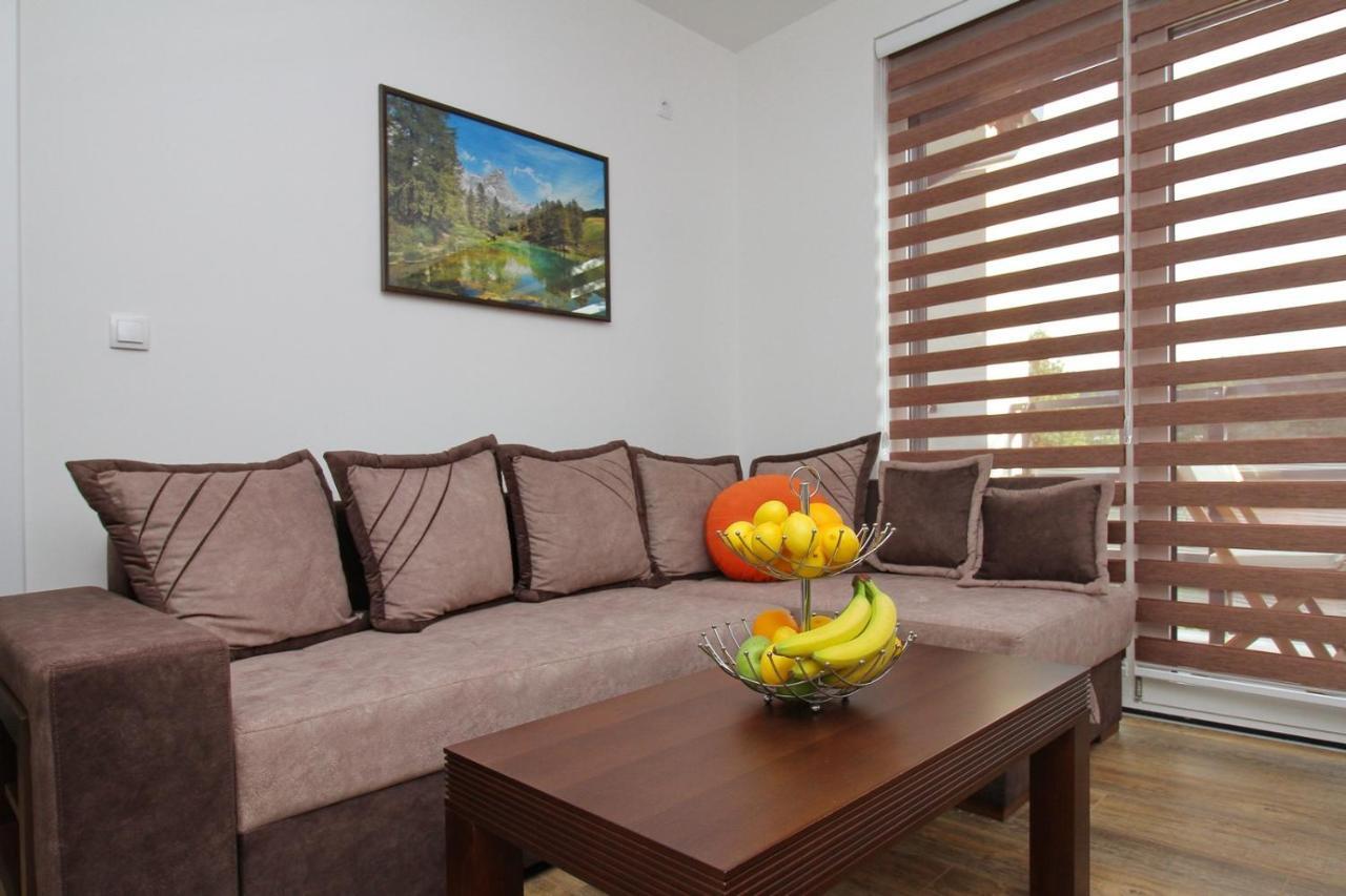 Almi Lux Apartman ซลาตีบอร์ ภายนอก รูปภาพ