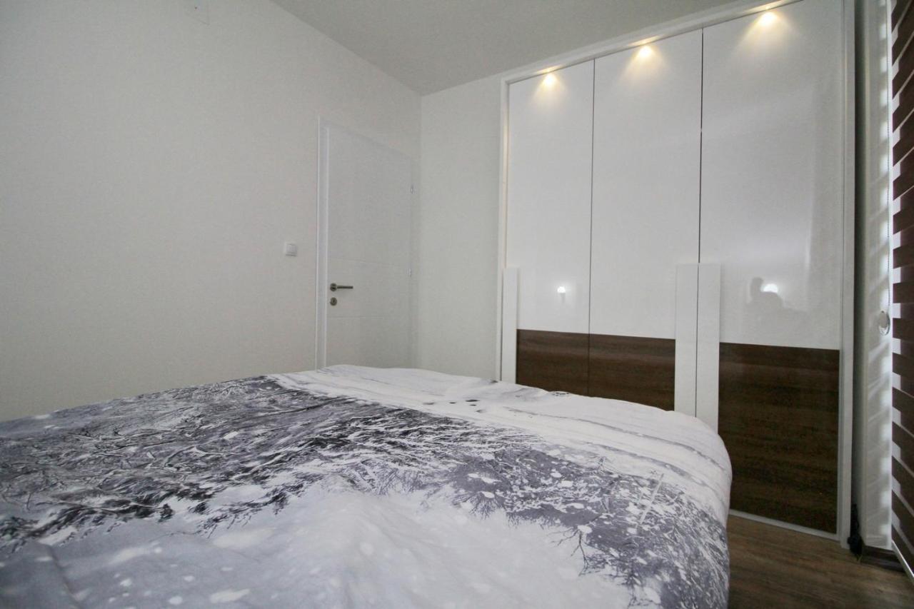 Almi Lux Apartman ซลาตีบอร์ ภายนอก รูปภาพ