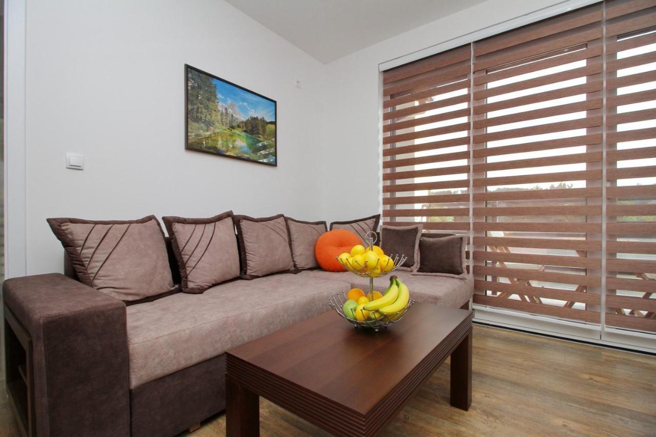 Almi Lux Apartman ซลาตีบอร์ ภายนอก รูปภาพ
