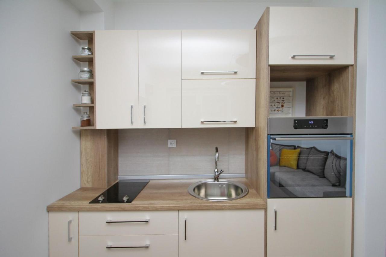Almi Lux Apartman ซลาตีบอร์ ภายนอก รูปภาพ